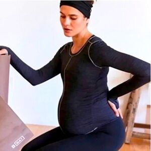 Fp Movement x Hatch right on run T-shirt long sleeve will fit larger then S